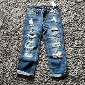 Hollister Mid-rise cropped boyfriend jeans